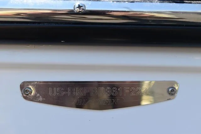 Slide: The Image of Blackfin 252 CC 2023 - 60