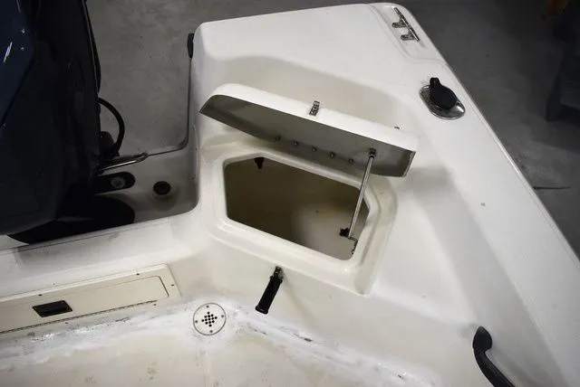 Slide: The Image of Fish Hawk 180 CC 2002 - 14