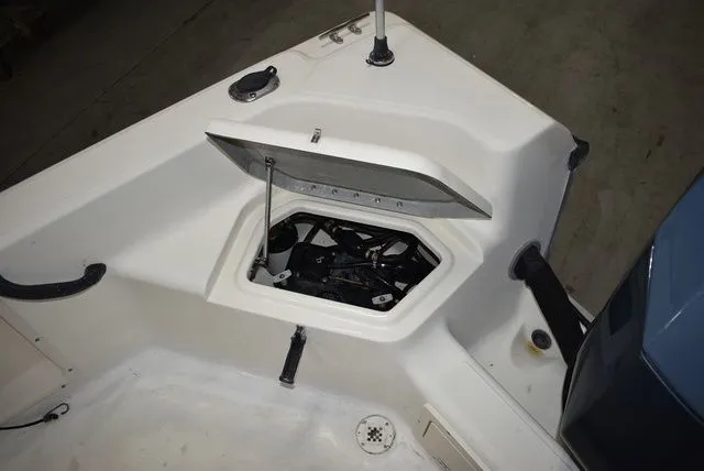 Slide: The Image of Fish Hawk 180 CC 2002 - 15