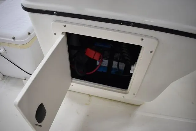 Slide: The Image of Fish Hawk 180 CC 2002 - 25