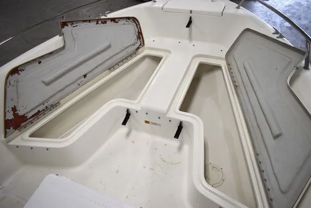 Slide: The Image of Fish Hawk 180 CC 2002 - 29