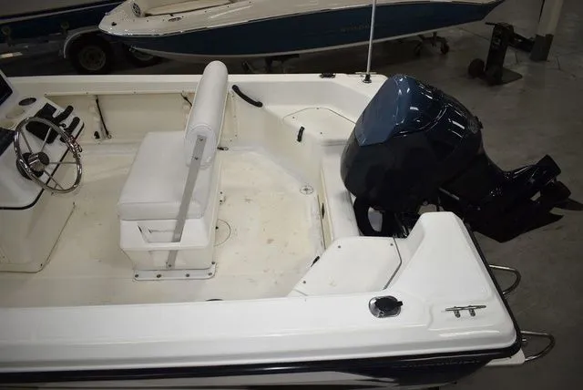 Slide: The Image of Fish Hawk 180 CC 2002 - 8