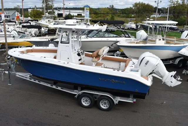 Slide: The Image of NauticStar 242 OS 2024 - 10