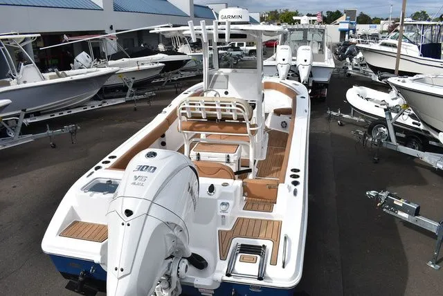 Slide: The Image of NauticStar 242 OS 2024 - 16