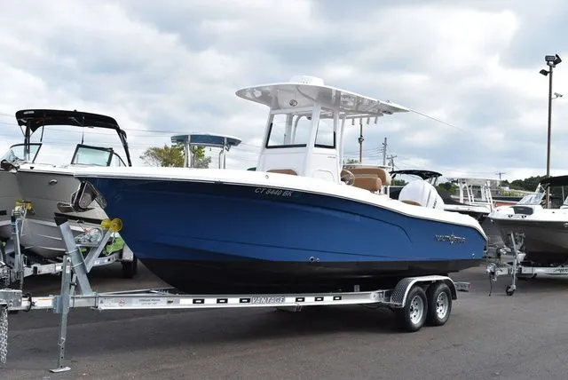 Slide: The Image of NauticStar 242 OS 2024 - 17