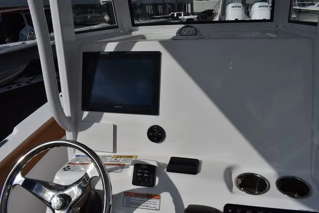 Slide: The Image of NauticStar 242 OS 2024 - 22