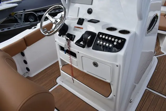 Slide: The Image of NauticStar 242 OS 2024 - 24