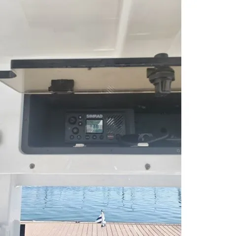 Slide: The Image of NauticStar 242 OS 2024 - 33