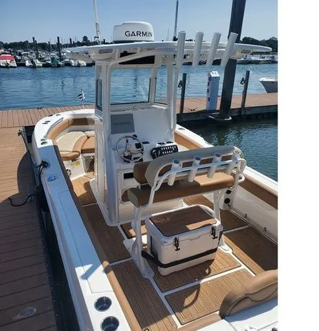 Slide: The Image of NauticStar 242 OS 2024 - 4