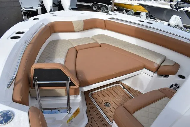 Slide: The Image of NauticStar 242 OS 2024 - 43