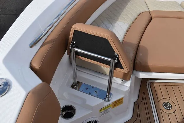 Slide: The Image of NauticStar 242 OS 2024 - 44