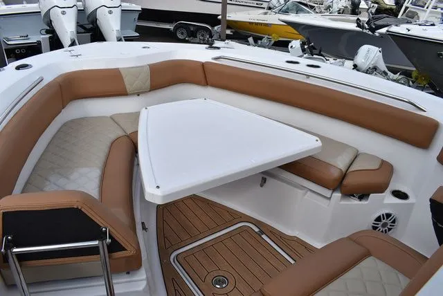 Slide: The Image of NauticStar 242 OS 2024 - 45