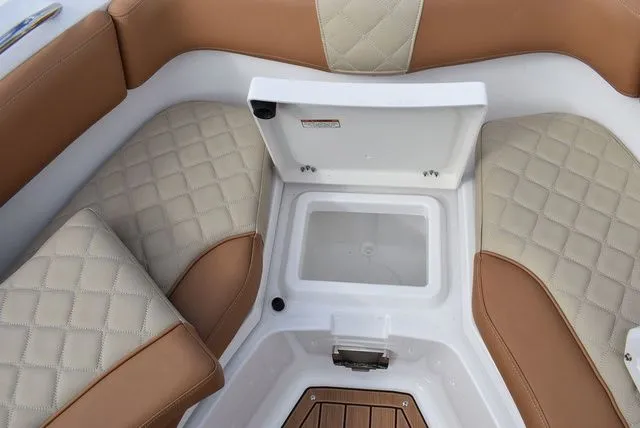 Slide: The Image of NauticStar 242 OS 2024 - 48