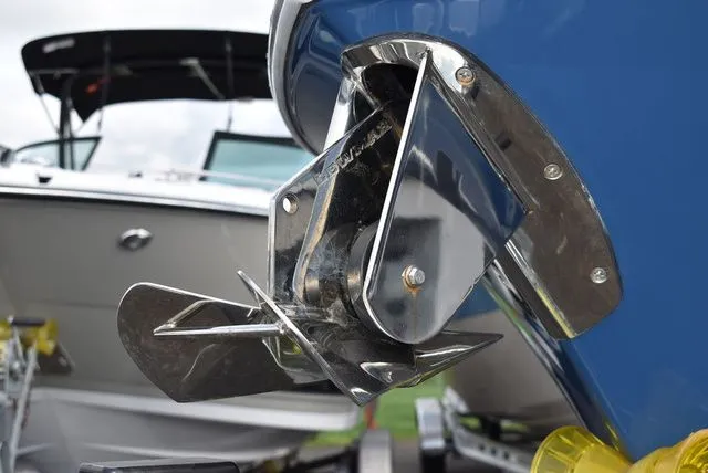 Slide: The Image of NauticStar 242 OS 2024 - 55