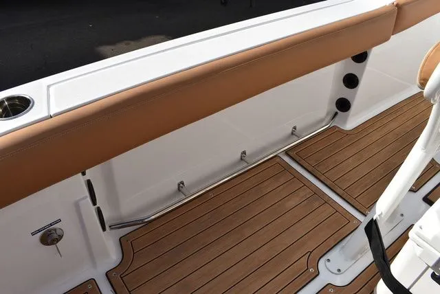 Slide: The Image of NauticStar 242 OS 2024 - 56