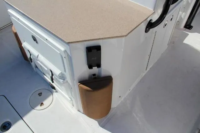 Slide: The Image of Sea Hunt Ultra 275 SE 2021 - 23