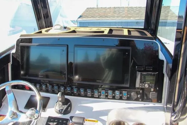 Slide: The Image of Sea Hunt Ultra 275 SE 2021 - 44