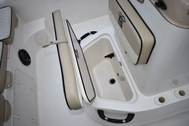 Slide: The Image of Carolina 19 LS 2022 - 34