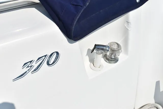 Slide: The Image of Sea Ray Sundancer 370 1995 - 13