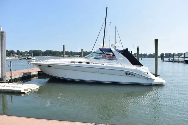 Slide: The Image of Sea Ray Sundancer 370 1995 - 3