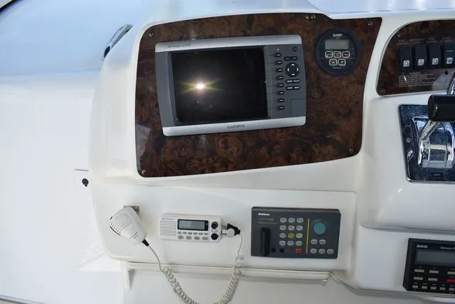 Slide: The Image of Sea Ray Sundancer 370 1995 - 31