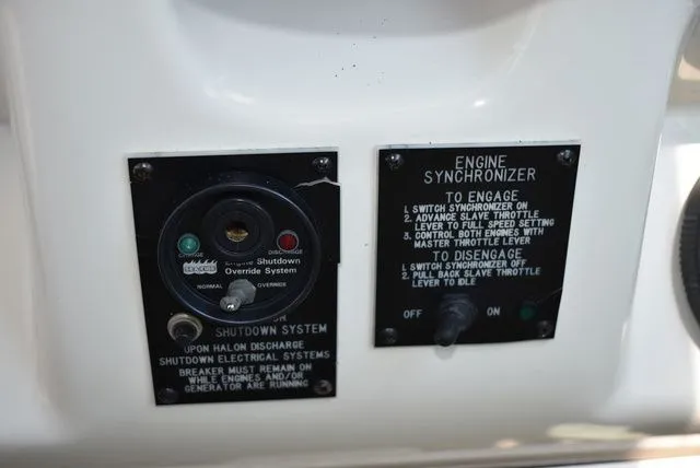 Slide: The Image of Sea Ray Sundancer 370 1995 - 36