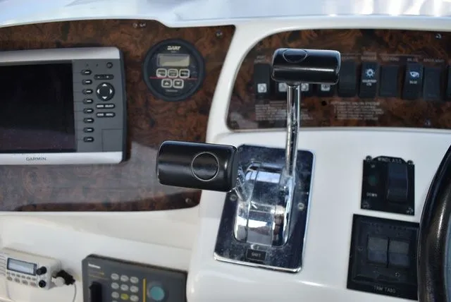 Slide: The Image of Sea Ray Sundancer 370 1995 - 39