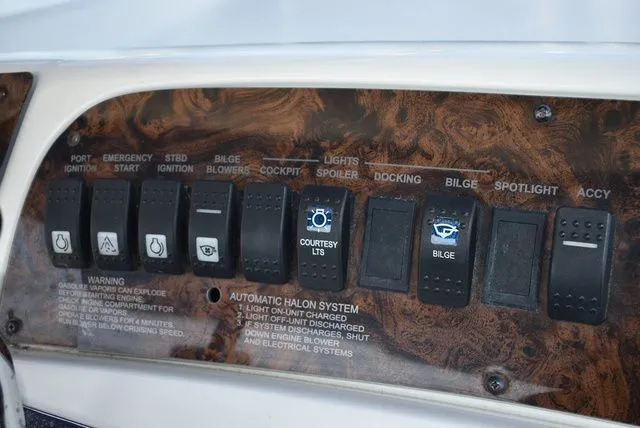 Slide: The Image of Sea Ray Sundancer 370 1995 - 44