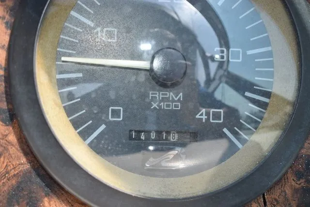 Slide: The Image of Sea Ray Sundancer 370 1995 - 48