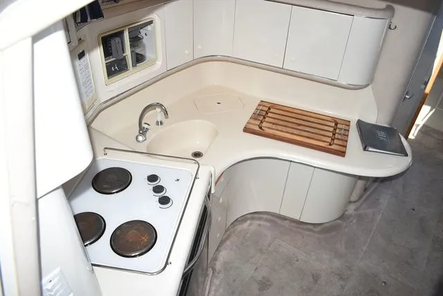 Slide: The Image of Sea Ray Sundancer 370 1995 - 51