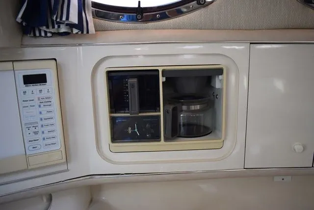 Slide: The Image of Sea Ray Sundancer 370 1995 - 64