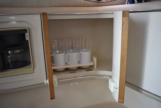 Slide: The Image of Sea Ray Sundancer 370 1995 - 65