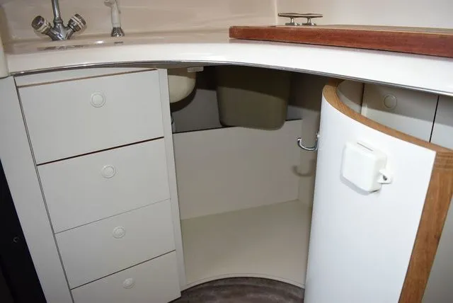 Slide: The Image of Sea Ray Sundancer 370 1995 - 70