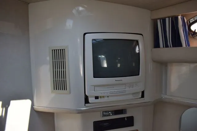 Slide: The Image of Sea Ray Sundancer 370 1995 - 75