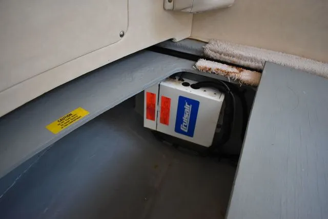 Slide: The Image of Sea Ray Sundancer 370 1995 - 78