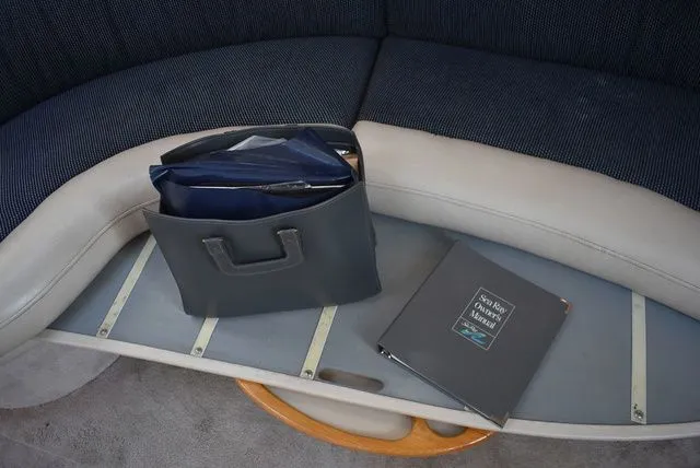 Slide: The Image of Sea Ray Sundancer 370 1995 - 79