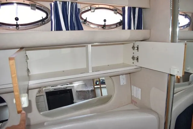 Slide: The Image of Sea Ray Sundancer 370 1995 - 80