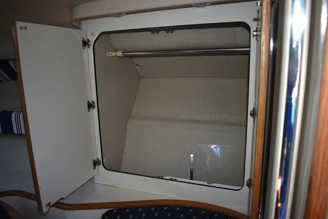 Slide: The Image of Sea Ray Sundancer 370 1995 - 99