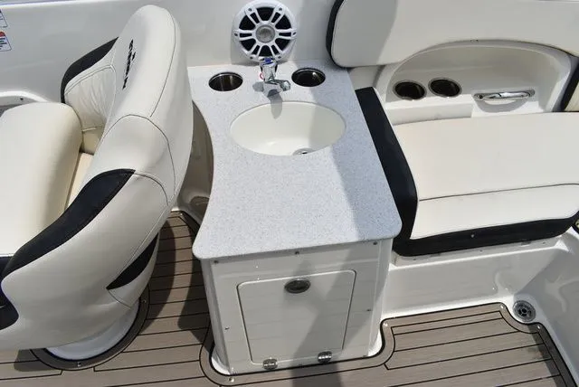 Slide: The Image of Stingray 231 DC 2023 - 25