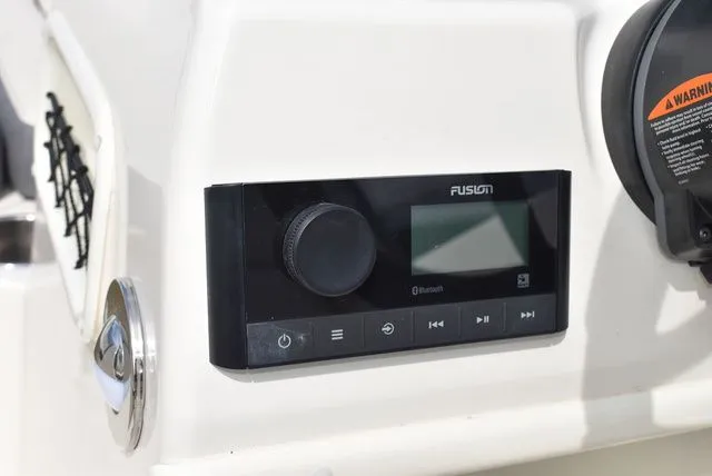 Slide: The Image of Stingray 182 SC 2024 - 31