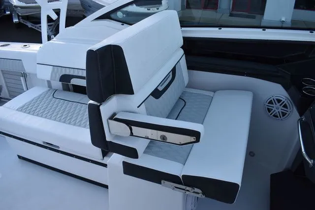 Slide: The Image of Blackfin 272 DC 2024 - 20