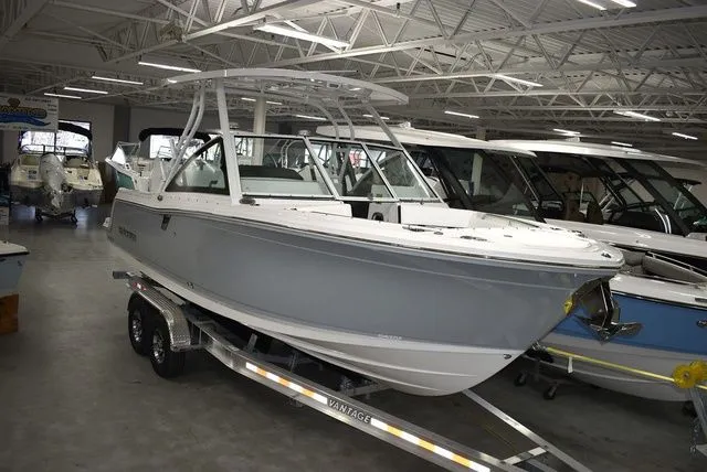 The Image of Blackfin 252 DC 2025 - 1