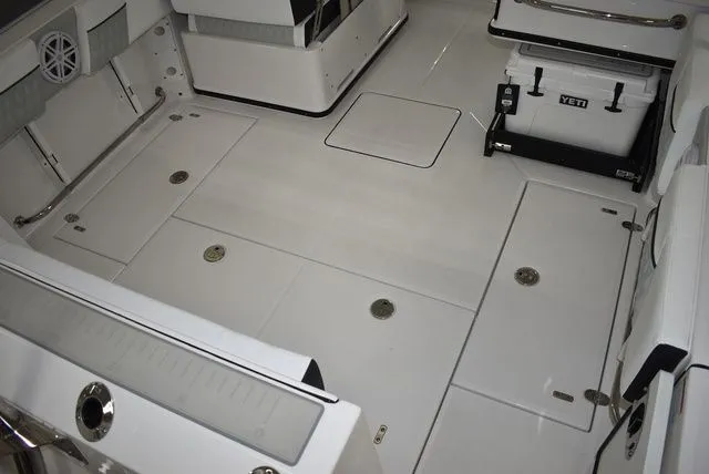 Slide: The Image of Blackfin 252 DC 2025 - 23