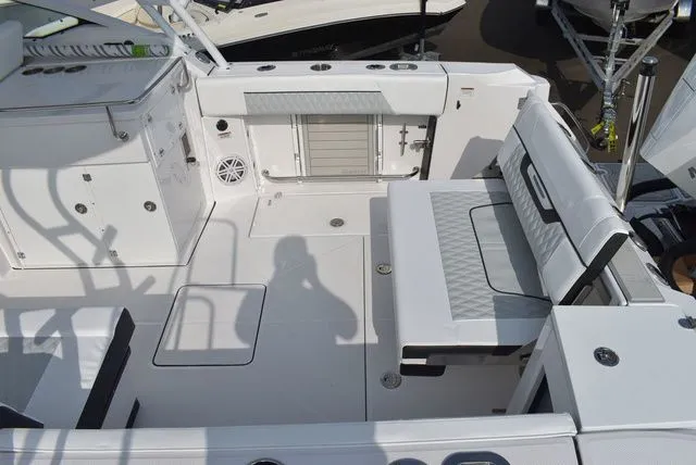 Slide: The Image of Blackfin 272 DC 2025 - 22