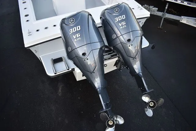 Slide: The Image of Steiger Craft 31 Fisherman 2025 - 13