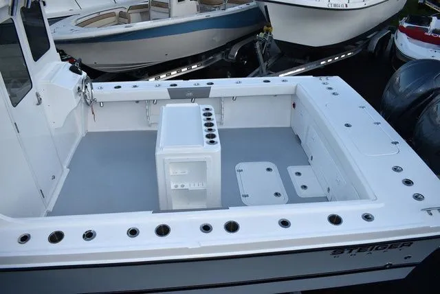 Slide: The Image of Steiger Craft 31 Fisherman 2025 - 9