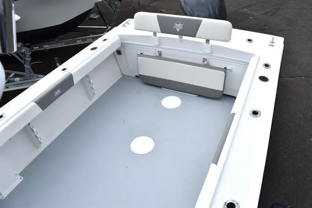 Slide: The Image of Steiger Craft 255 Miami 2025 - 13