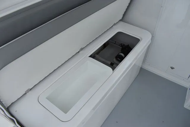 Slide: The Image of Steiger Craft 255 Miami 2025 - 22