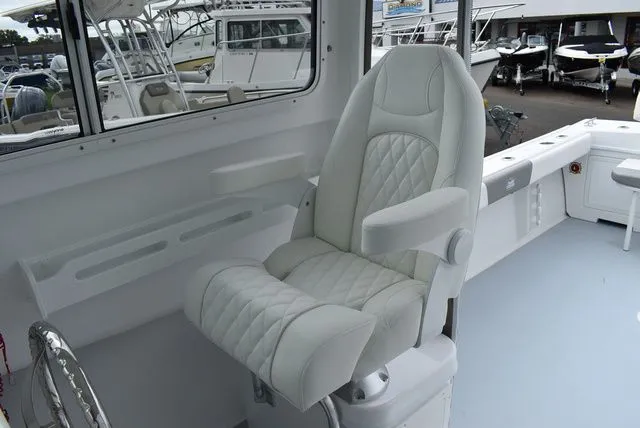 Slide: The Image of Steiger Craft 255 Miami 2025 - 25