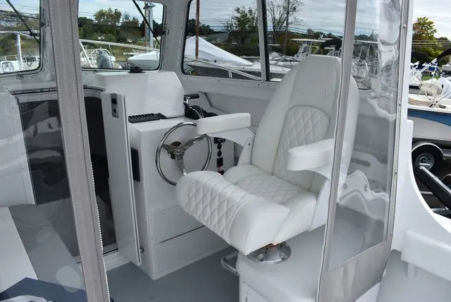 Slide: The Image of Steiger Craft 255 Miami 2025 - 27
